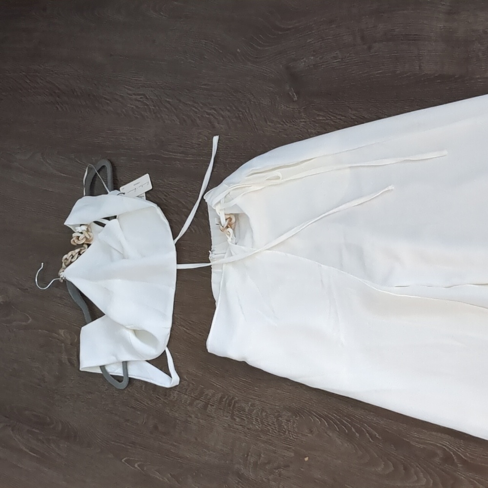 White casual set